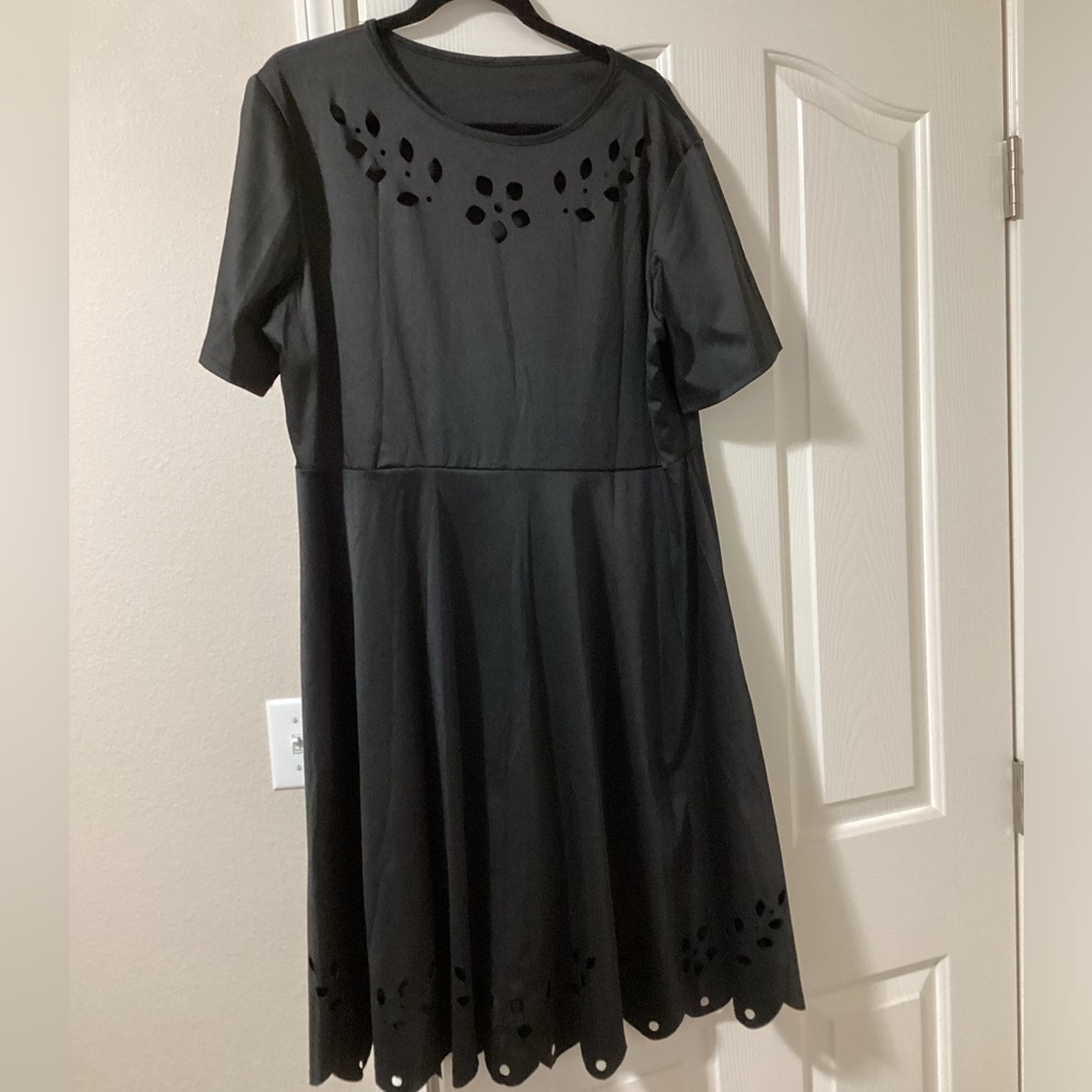 Black 1XL Garment